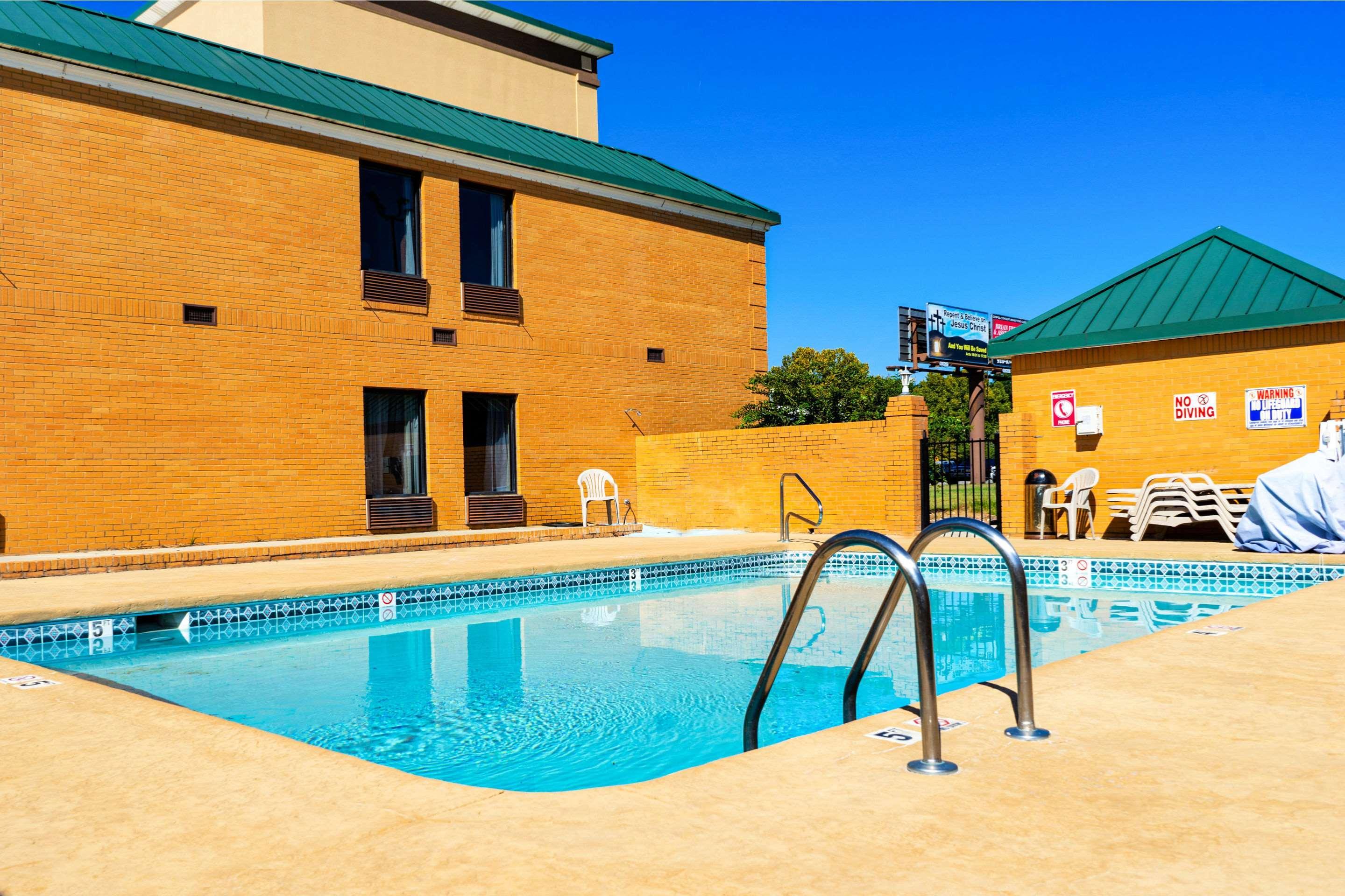 Hotel Quality North 3*